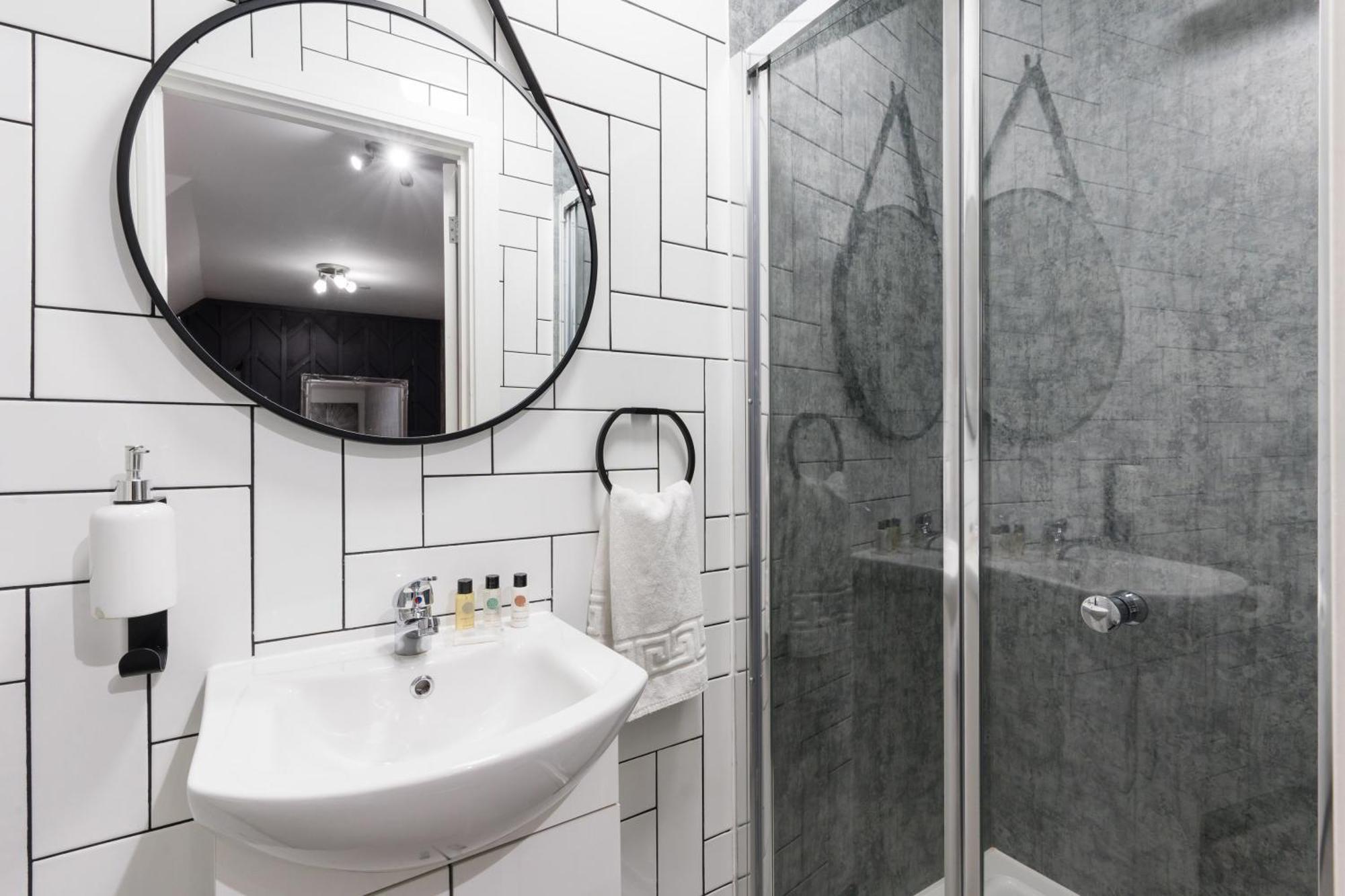 Nottage House Premier Apartments 카디프 외부 사진
